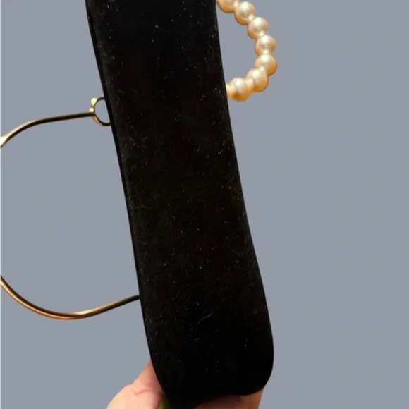 GWP Gucci Black Velvet Bag with Pearl Accents - Picture 3 of 3